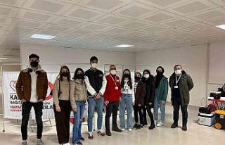 Üniversite öğrencileri kan bağışına dikkat...