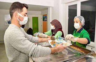 Üniversiteli gençler yemek desteğini çok sevdi