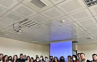 Üniversitesi öğrencileri lösemili çocuklara destek...