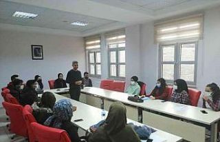 Üniversitesi öğrencilerine evlilik öncesi eğitim...