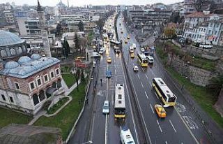 Unkapanı’nda İETT otobüsleri çarpıştı:8 yaralı