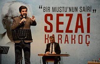 Usta şair şiirleriyle anıldı