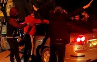 Uyuşturucu tacirleri film gibi kovalamacayla yakalandı