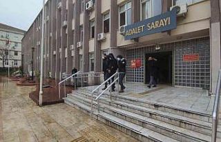 Uyuşturucuyu turşu bidonlarına sakladı