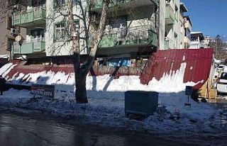 Üzerine branda düşen kadın ağır yaralandı