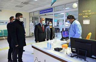 Vali Akın, “Tedavi alan her hastanın memnuniyeti...