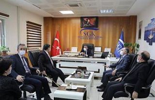 Vali Atay, SGK Müdürlüğü’nü ziyaret etti