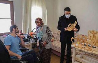 Vali Çelik, tekerlekli sandalyeye mahkum Ali Durmaz’ın...