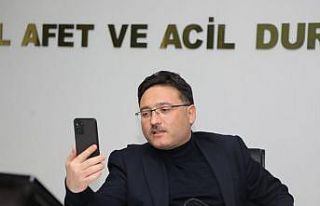Vali Çiçek karla mücadele çalışmalarını bizzat...