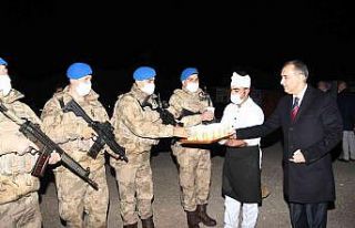 Vali Çuhadar, yılbaşı denetimine katıldı