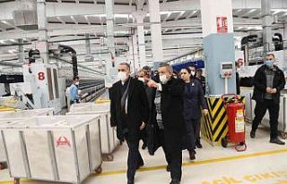 Vali Çuhadar’dan Merinos iplik fabrikasını gezdi