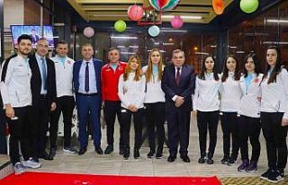 Vali Işık, Golbol Kadın Milli Takımının kampını...