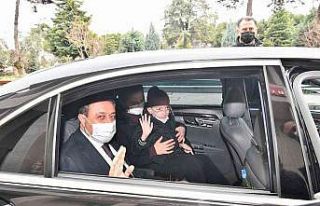 Vali Şıldak’tan minik Tuğberk’e makam aracı...