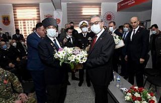 Vali Su, Mersin’in kurtuluş gününde gazilerle...