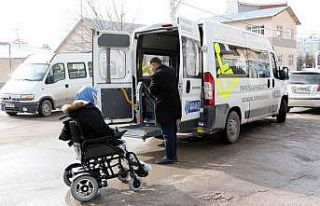 Van Büyükşehir Belediyesi engelli öğrenciyi üniversite...