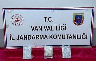 Van’da 2 kilo 100 gram eroin ele geçirildi