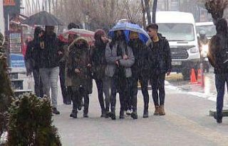 Van’da kar yağışı