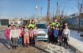Van’da trafik polisleri 316 öğrenciye trafik eğitimi...