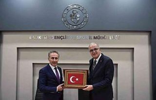 Voleybol Federasyon Başkanı Üstündağ, Balıkesirli...