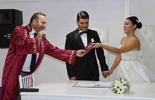 Yabancılar da nikah için Yalova’yı tercih etti