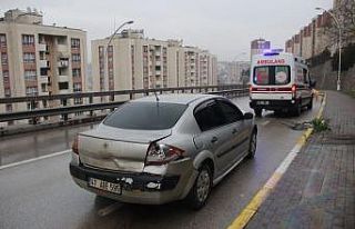 Yağışlı hava kazaya neden oldu: 1 yaralı