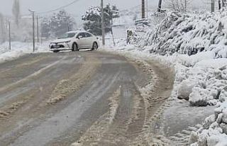 Yalova-Armutlu karayolunda ekiplerin kar mesaisi