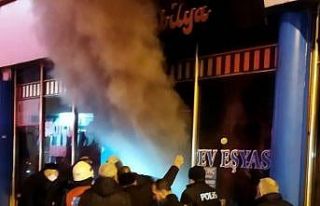 Yangına müdahale eden itfaiye eri dumandan etkilendi