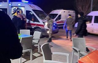 Yaralı halde kullandığı otomobille kardeşini...