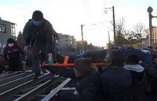 Yayaya tren çarptı