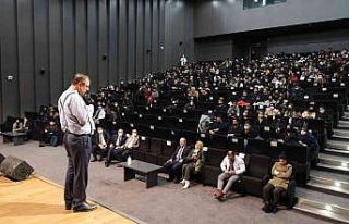 Yazar Hayati İnanç Tekden’li öğrencilerle buluştu