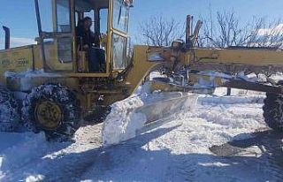 Yazıhan’ da yol açma çalışmaları sürüyor