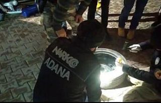 Yedek lastikte 2 kilo 950 gram esrar ele geçirildi