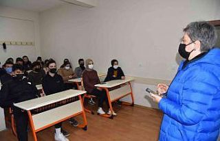 YEGEMLİ öğrencilere farkındalık eğitimi