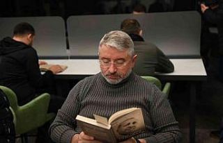 Yeni yıla kitap okuyarak “merhaba” dediler