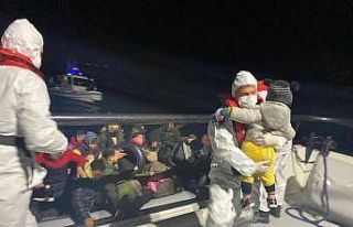 Yeni yılın ilk 4 gününde 318 göçmen kurtarıldı,...
