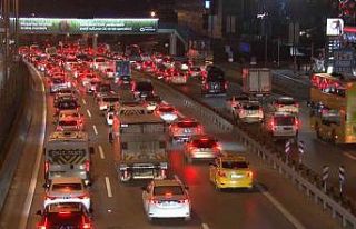 Yılın ilk iş gününde trafik yoğunluğu yüzde...