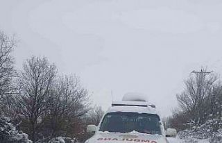 Yoğun kar yağışı 112’ye engel değil