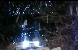 Yolları kapalı olan köydeki hastaya ulaşabilmek...