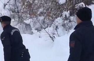 Yolu kardan kapanan köyde ilacı biten hastanın...