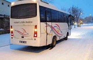 Yozgat’ta buzlanan yollarda sürücüler zor anlar...