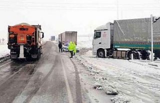 Yozgat’ta kar ulaşımı aksattı, çok sayıda...