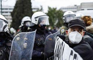Yunanistan’da halk sağlık sistemini protesto etti