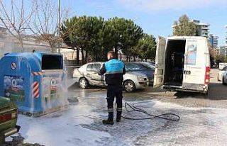 Yunusemre’den konteynerlere dezenfekte