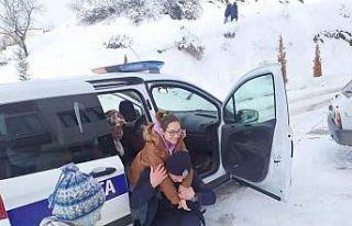 Zabıta ekiplerinden yürekleri ısıtan davranış