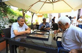 100 Yaş Evleri yeni dostlukların kurulduğu yer...