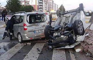 7 kişinin yaralandığı kaza güvenlik kamerasına...