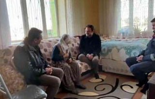 83 yaşındaki Zeliha teyzenin ördüğü çoraplar...