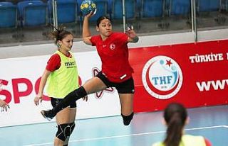 A Milli Kadın Hentbol Takımı’nın İzlanda maçları...