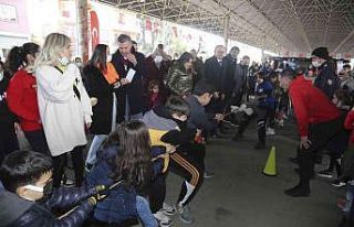 Adana’da Çocuk Şenliği