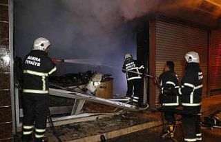 Adana’da pastane yangında kül oldu